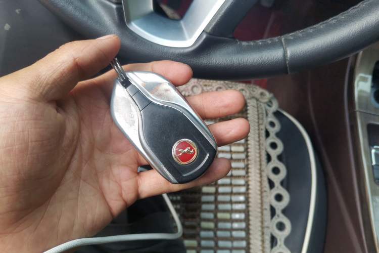 Used Hanteng X5 2018 1.5T Manual Elite Edition Vehicle Key