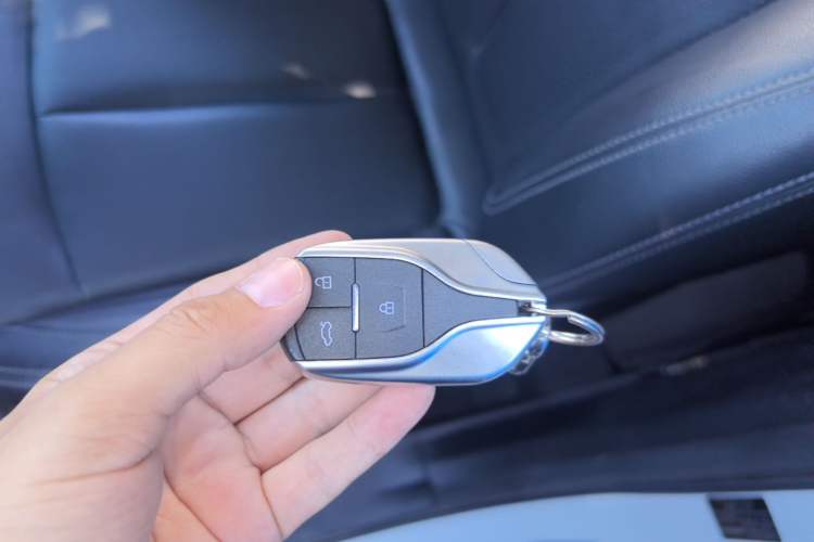 Used Hanteng X5 2018 1.5T CVT Elite Edition Vehicle Key