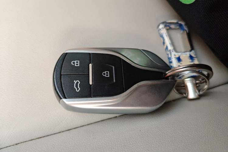 Used Hanteng X5 2018 1.5T CVT Xuan Dong Flagship Edition Vehicle Key