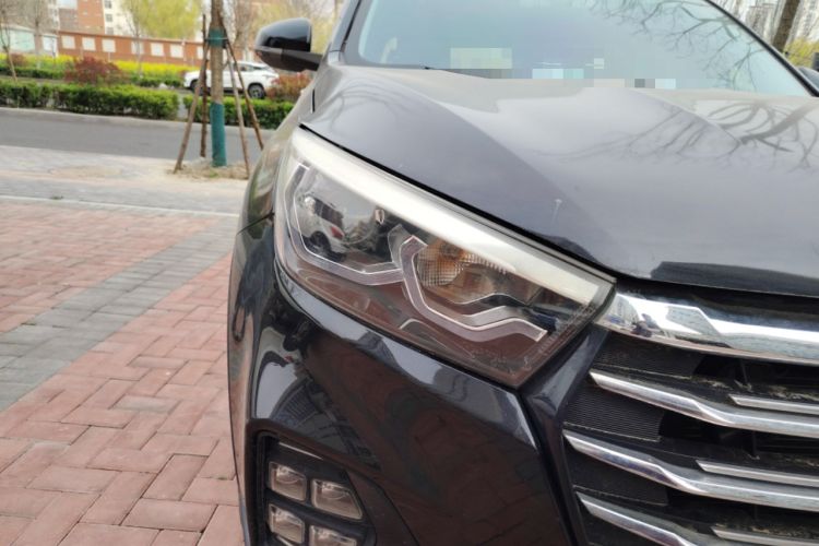 Used Hanteng X5 2019 MAX 1.5T Manual Smart Edition 7-Seater Right Front Headlight