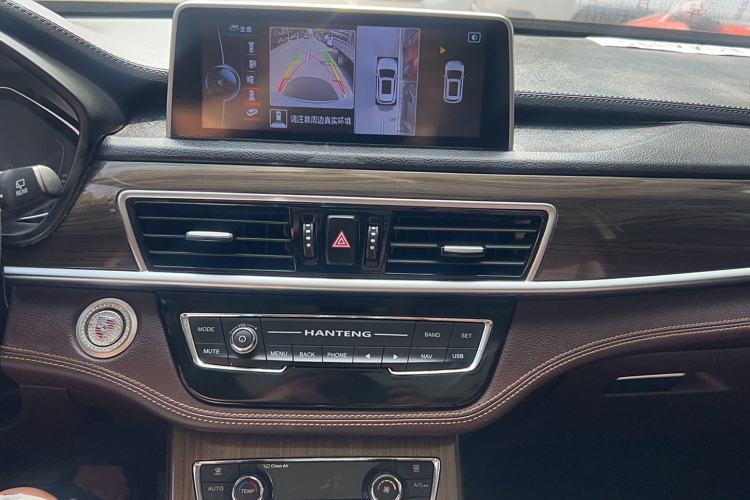 Used Hanteng X5 2019 MAX 1.5T CVT ZhiZun Model 7 Seats Audio And AC Panel