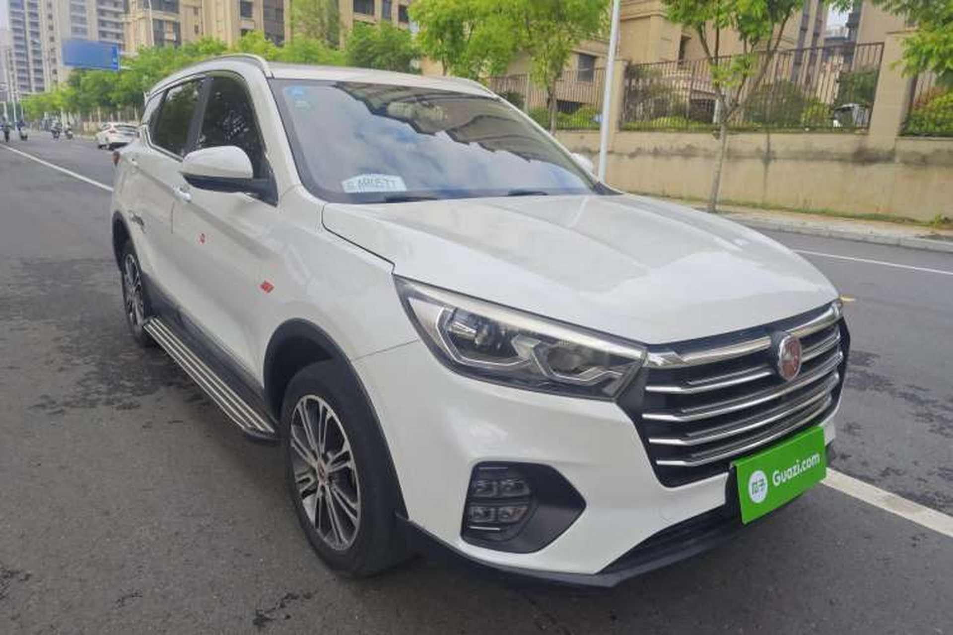 Used Hanteng X5 2019 MAX 1.5T CVT Luxury 7-Seater Exterior 2