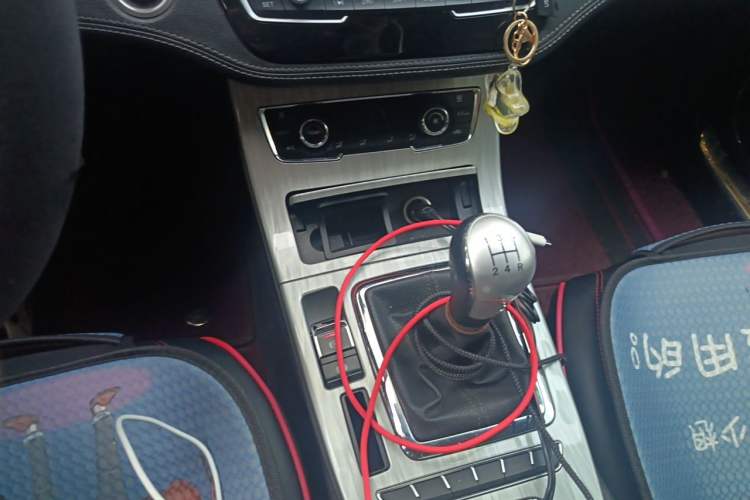 Used Hanteng X5 2019 1.5L Manual Entrepreneur Edition Gear Lever