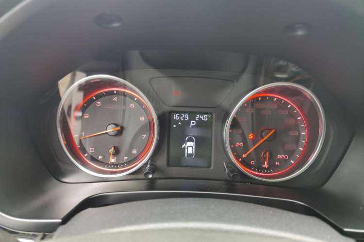 Used Hanteng X5 2019 MAX 1.5T CVT Luxury 7-Seater Instrument Cluster
