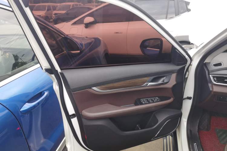 Used Hanteng X5 2019 MAX 1.5T CVT Luxury 7-Seater Interior 7