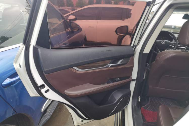 Used Hanteng X5 2019 MAX 1.5T CVT Luxury 7-Seater Interior 8