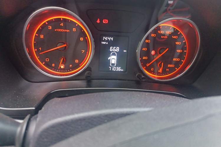 Used Hanteng X5 2019 1.5L Manual Entrepreneur Edition Odometer Close Up