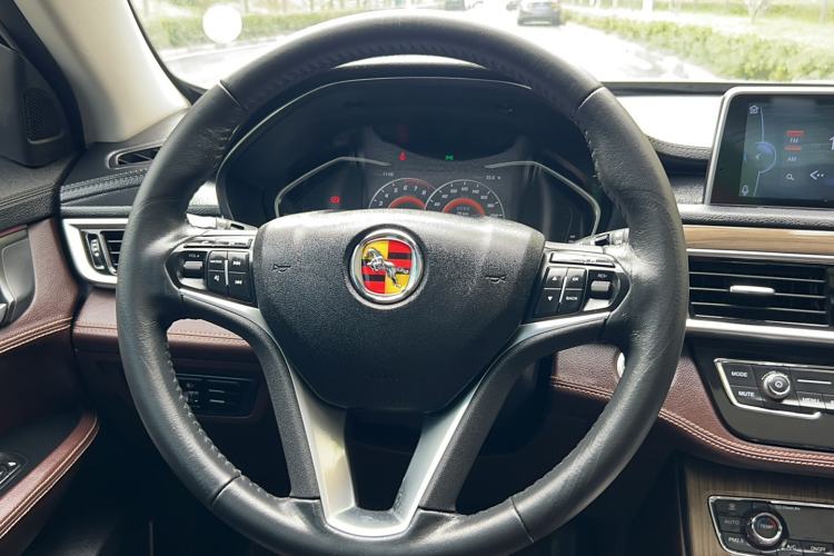Used Hanteng X5 2019 MAX 1.5T CVT ZhiZun Model 7 Seats Steering Wheel