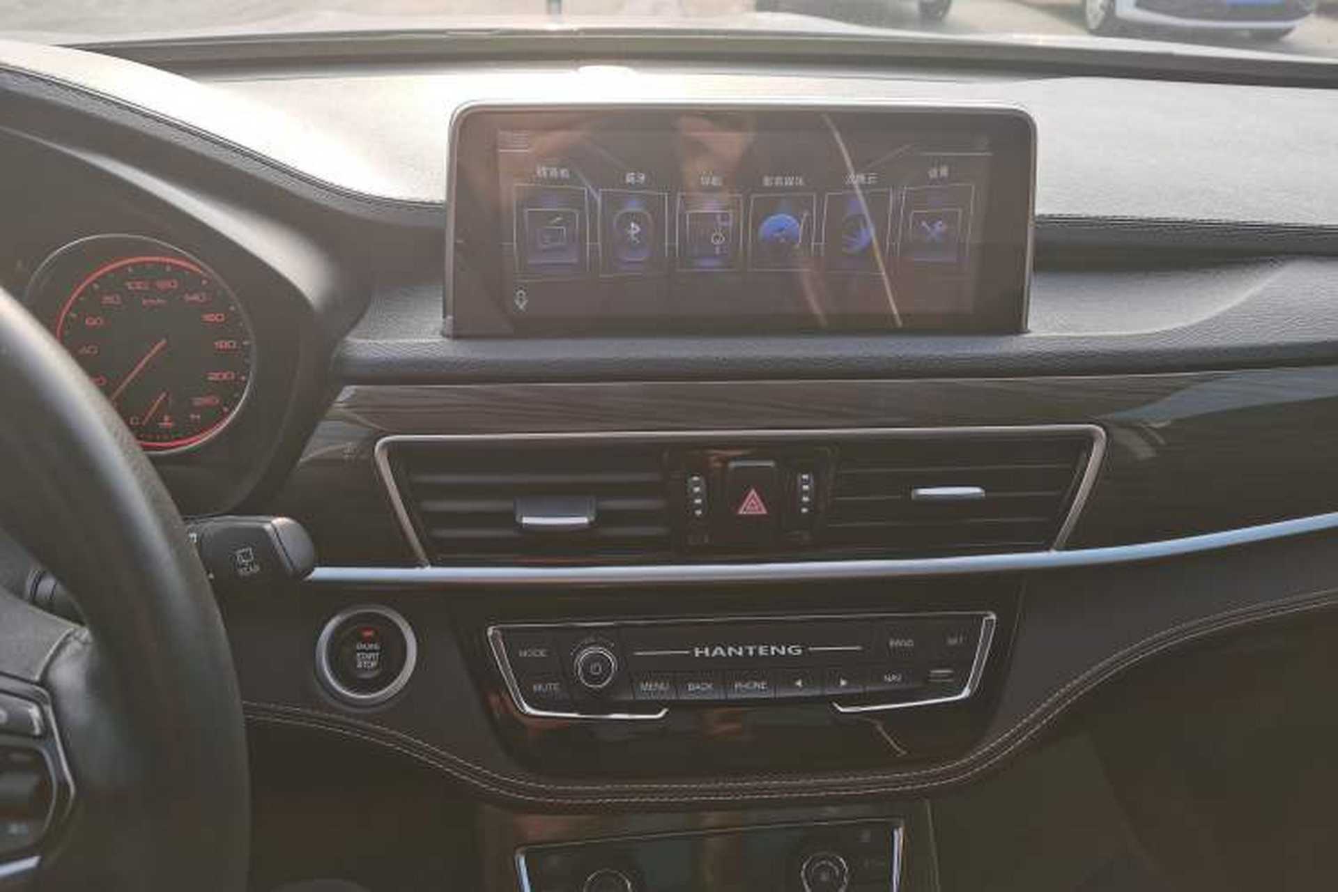 Used Hanteng X5 2020 1.5T Manual Smart Edition 5 Seats Audio And AC Panel