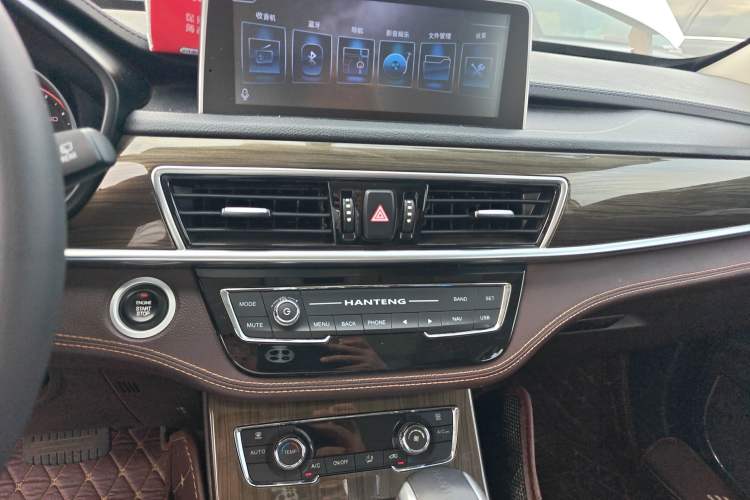 Used Hanteng X5 2020 1.5T Automatic Luxury Model 5 Seats Audio And AC Panel