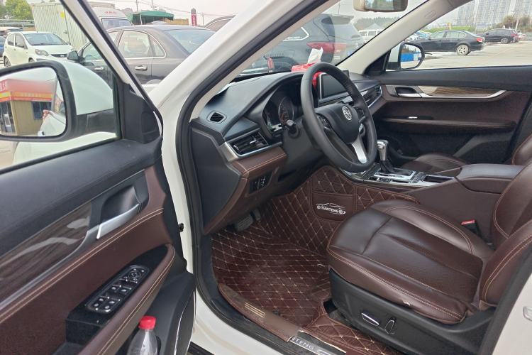 Used Hanteng X5 2020 1.5T Automatic Luxury Model 5 Seats Driver Seat