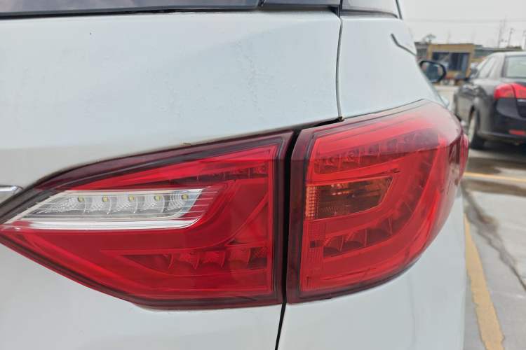 Used Hanteng X5 2020 1.5T Automatic Luxury Model 5 Seats Exterior 3