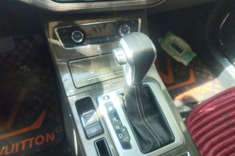 Used Hanteng X5 2020 1.5T Automatic Luxury Model 5 Seats Gear Lever