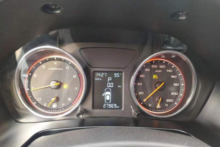 Used Hanteng X5 2020 1.5T Automatic Luxury Model 5 Seats Instrument Cluster