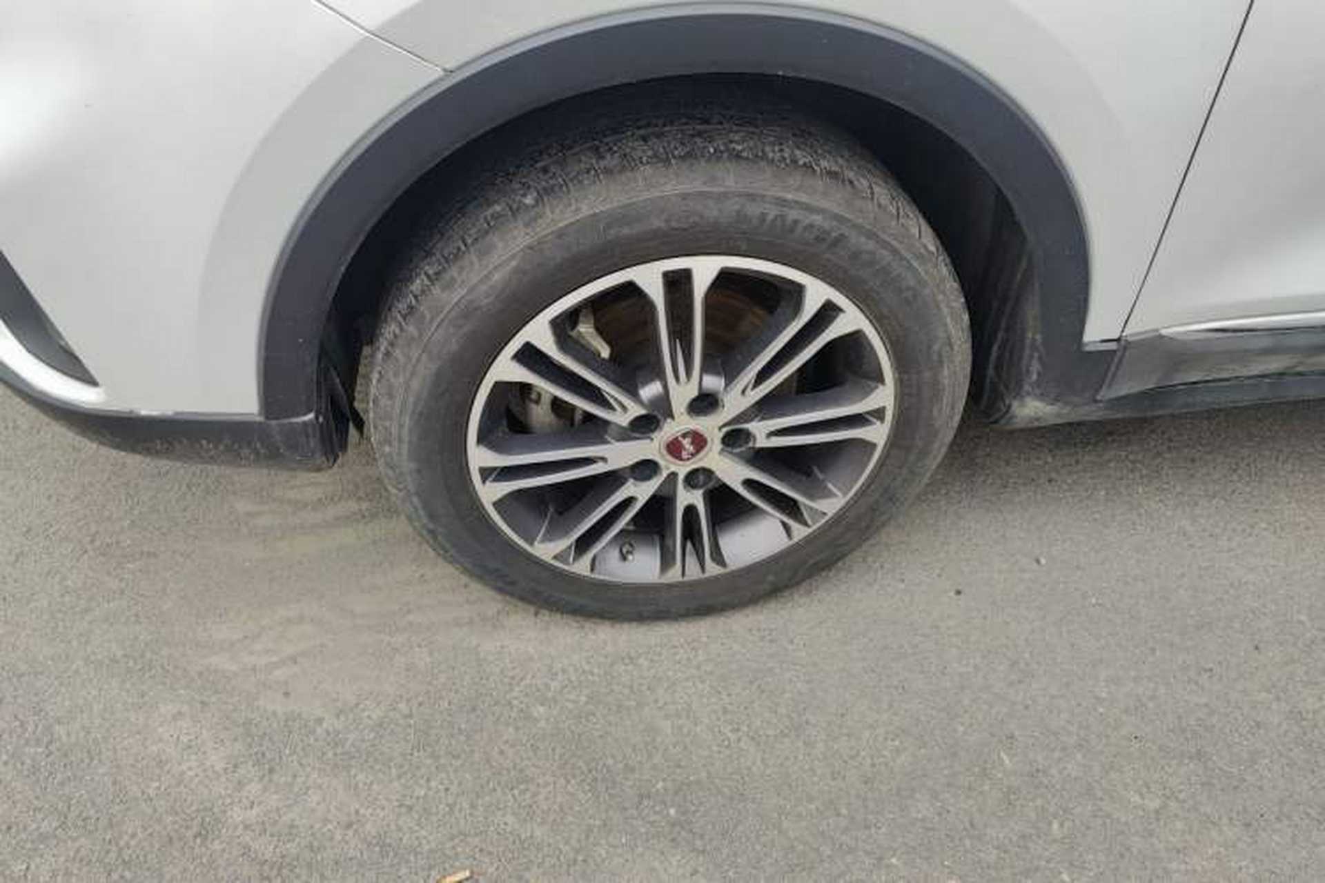 Used Hanteng X5 2020 1.5T Manual Smart Edition 5 Seats Left Front Wheel Hub