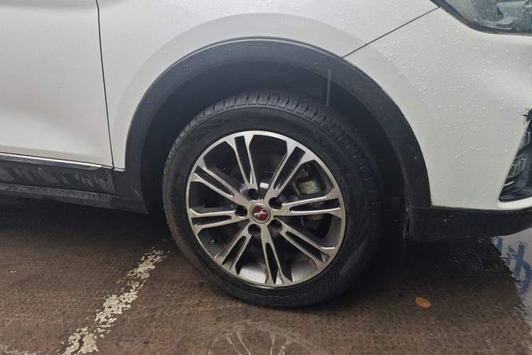Used Hanteng X5 2020 1.5T Automatic Luxury Model 5 Seats Right Front Wheel Hub