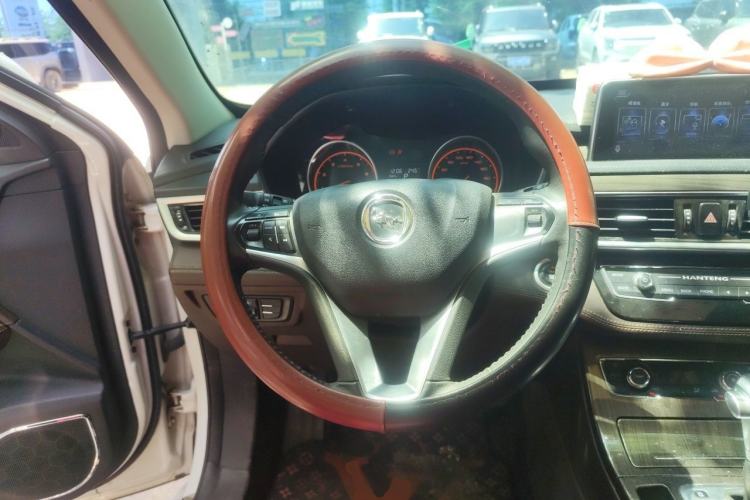 Used Hanteng X5 2020 1.5T Automatic Luxury Model 5 Seats Steering Wheel
