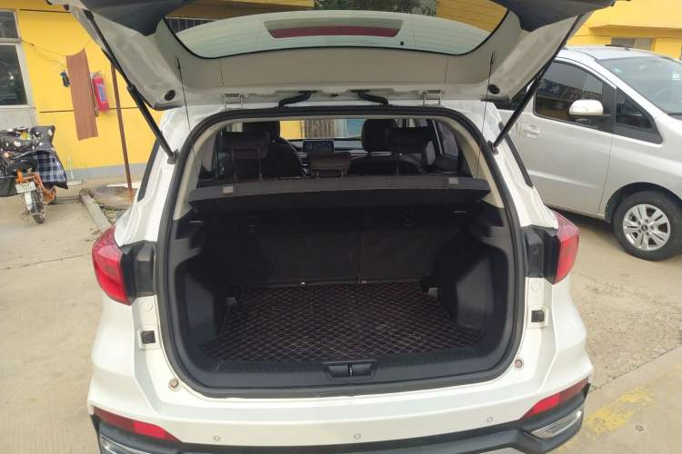 Used Hanteng X5 2020 1.5T Automatic Luxury Model 5 Seats Trunk