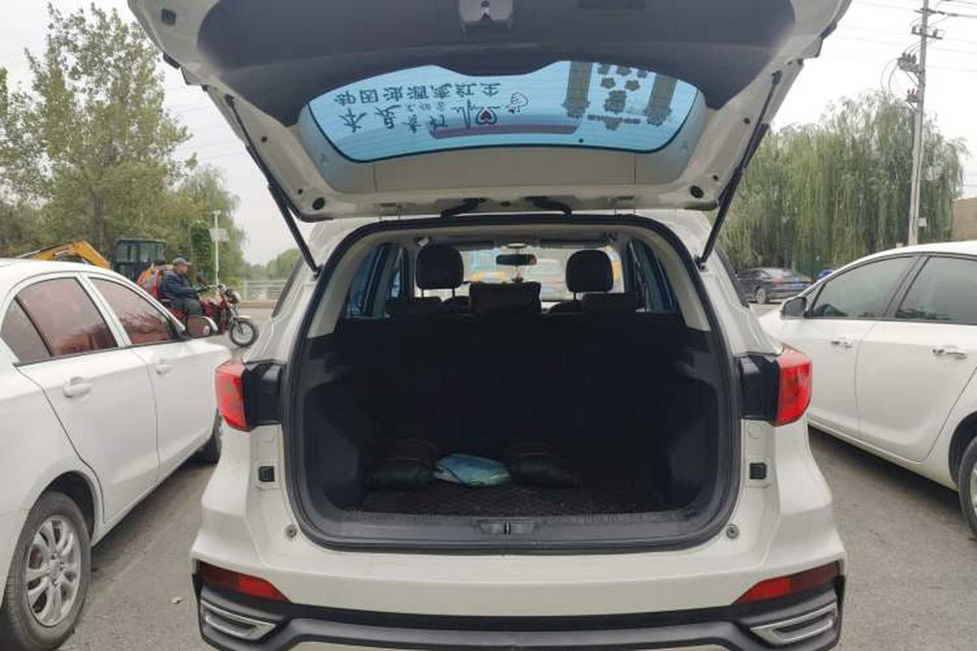 Used Hanteng X5 2020 1.5T Manual Smart Edition 5 Seats Trunk