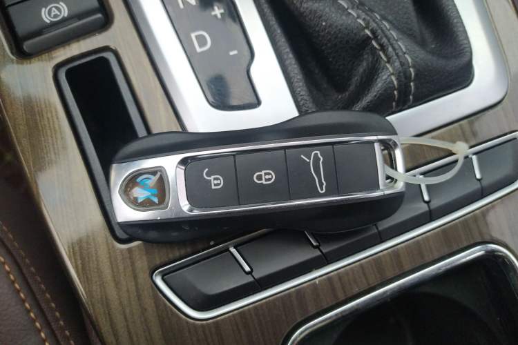 Used Hanteng X5 2020 1.5T Automatic Luxury Model 5 Seats Vehicle Key