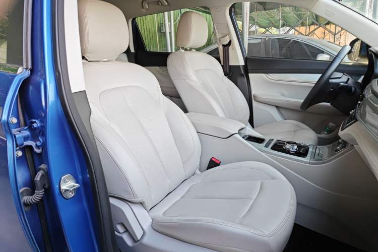 Used Hanteng X5 New Energy 2019 Luxury Edition Right Front Seat