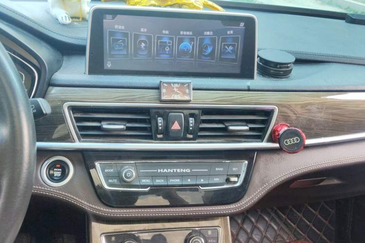 Used Hanteng X5 New Energy 2019 Flagship Edition Audio And AC Panel