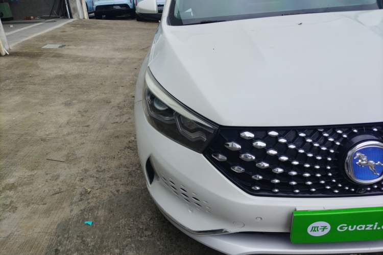 Used Hanteng X5 New Energy 2019 Flagship Edition Right Front Headlight