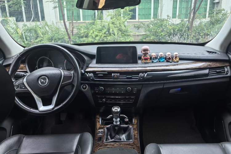 Used Hanteng X7 2016 1.5T Manual Luxury Edition Interior 1