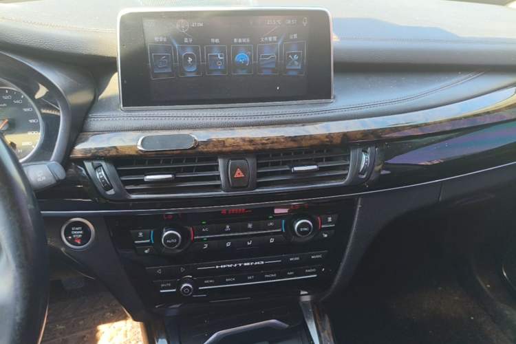 Used Hanteng X7 2016 1.5T Manual Luxury Edition Audio And AC Panel
