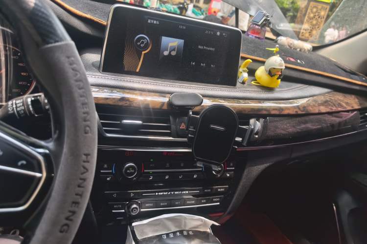 Used Hanteng X7 2016 1.5T Manual Luxury Edition Audio And AC Panel