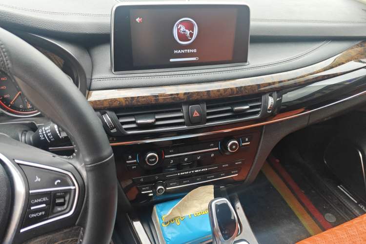 Used Hanteng X7 2016 2.0T DCT Luxury Version Audio And AC Panel