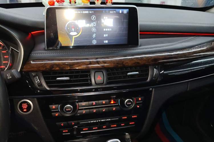 Used Hanteng X7 2016 2.0T DCT Luxury Edition Audio And AC Panel