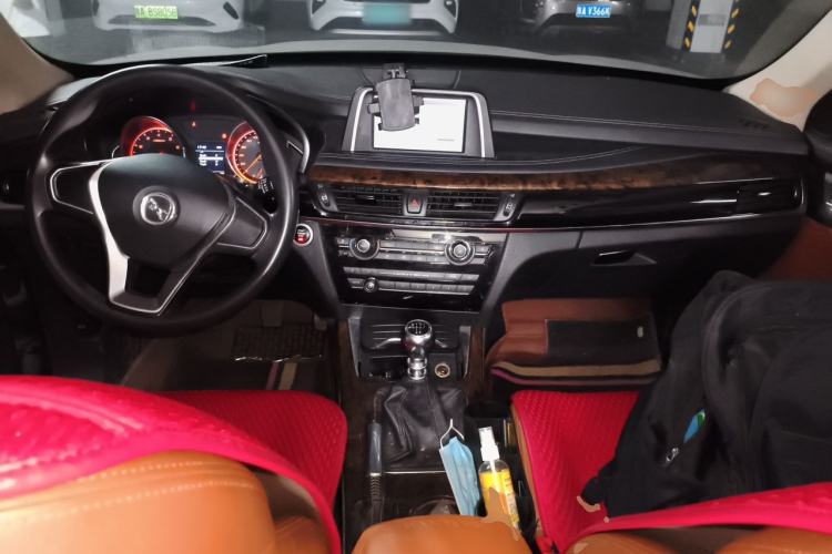 Used Hanteng X7 2016 1.5T Manual Comfort Model Center Console