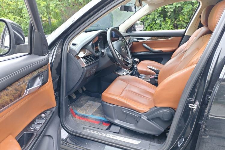 Used Hanteng X7 2016 1.5T Manual Luxury Version Driver Seat