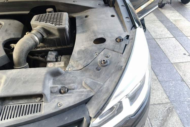 Used Hanteng X7 2016 2.0T DCT Luxury Edition Engine Bay Left