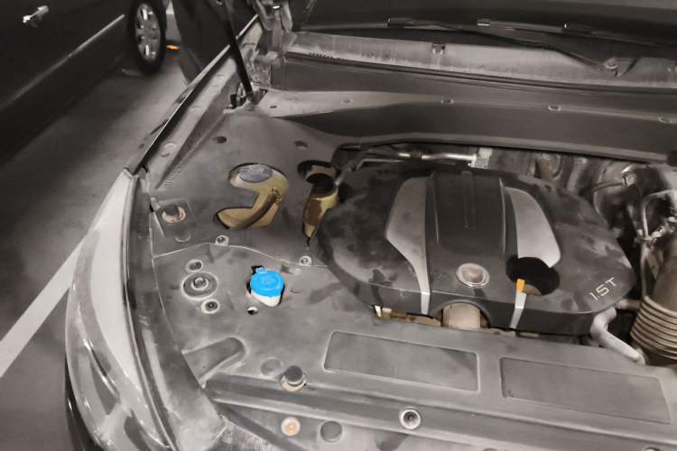 Used Hanteng X7 2016 1.5T Manual Comfort Model Engine Bay Right