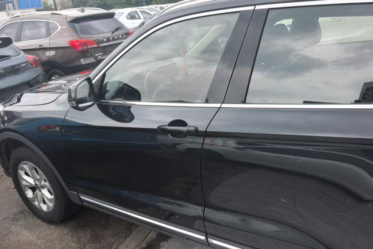 Used Hanteng X7 2016 1.5T Manual Luxury Edition Exterior 3