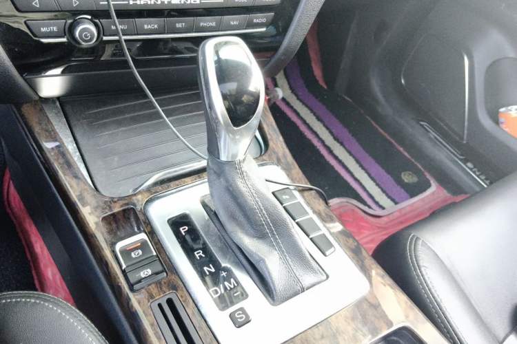 Used Hanteng X7 2016 2.0T DCT Luxury Edition Gear Lever