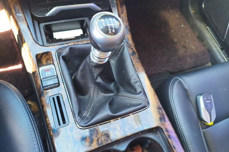 Used Hanteng X7 2016 1.5T Manual Luxury Edition Gear Lever