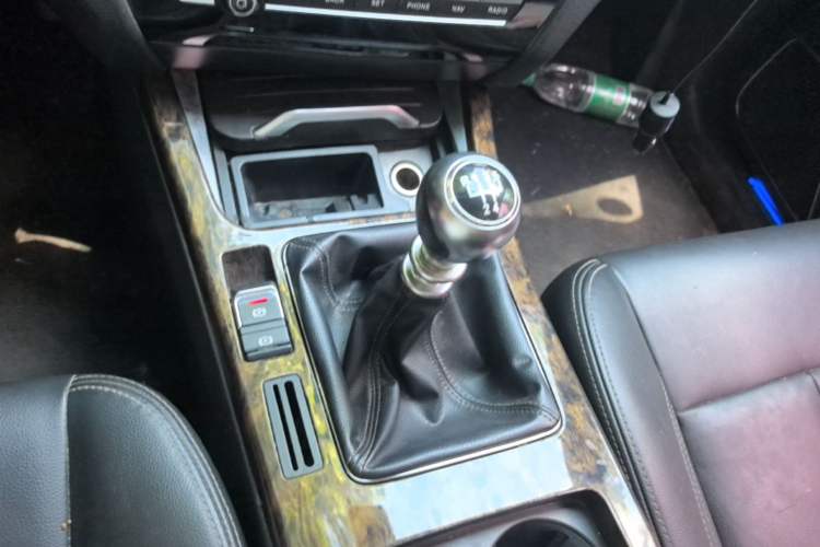 Used Hanteng X7 2016 1.5T Manual Luxury Edition Gear Lever