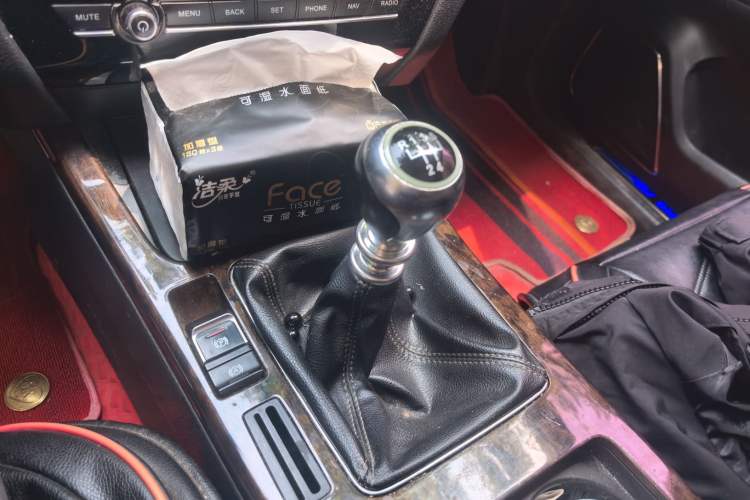 Used Hanteng X7 2016 1.5T Manual Luxury Edition Gear Lever