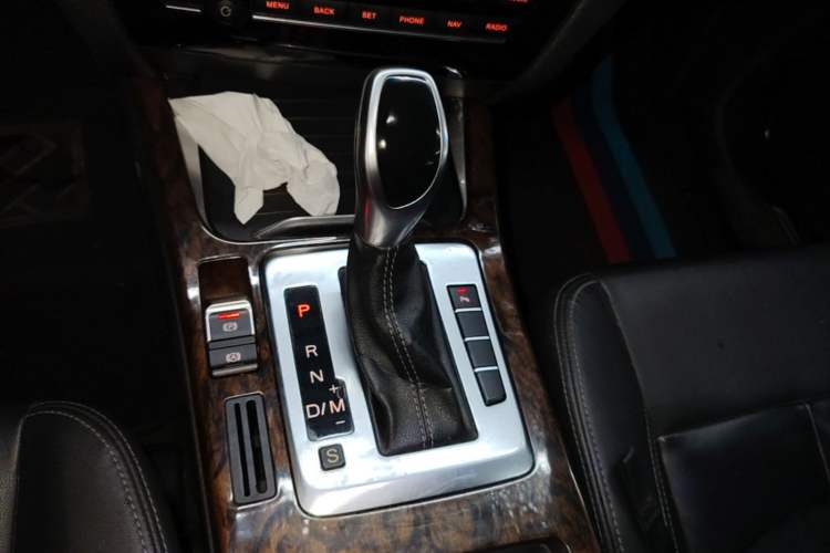 Used Hanteng X7 2016 2.0T DCT Luxury Edition Gear Lever