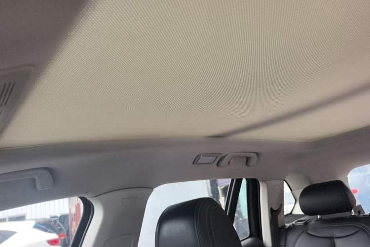 Used Hanteng X7 2016 1.5T Manual Luxury Edition Headliner