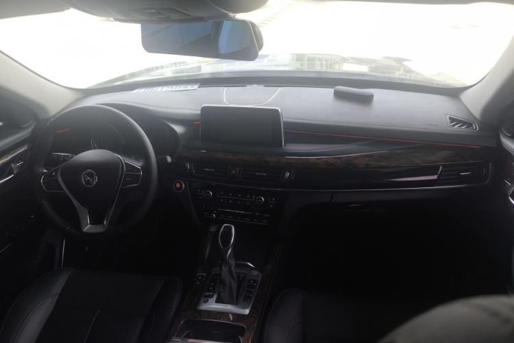 Used Hanteng X7 2016 2.0T DCT Luxury Edition Interior 1