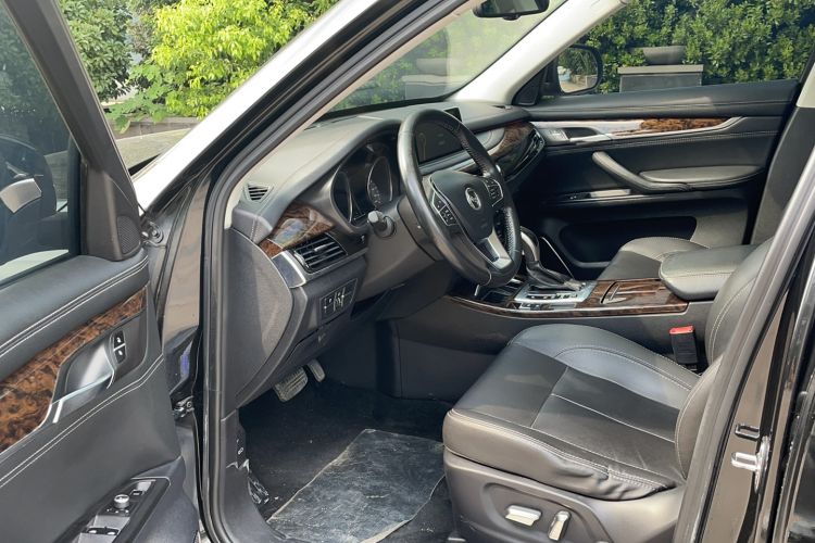 Used Hanteng X7 2016 2.0T DCT Luxury Edition Interior 1