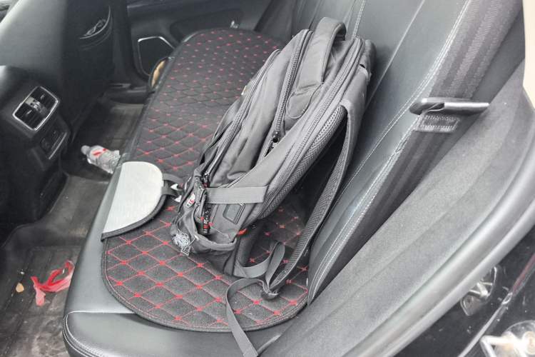 Used Hanteng X7 2016 1.5T Manual Luxury Edition Interior 1