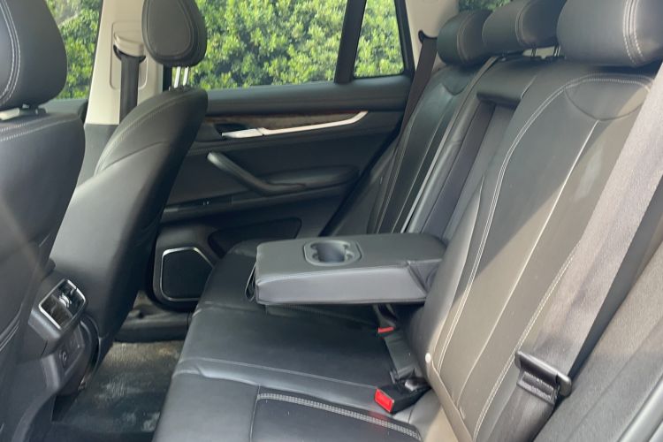 Used Hanteng X7 2016 2.0T DCT Luxury Edition Interior 2