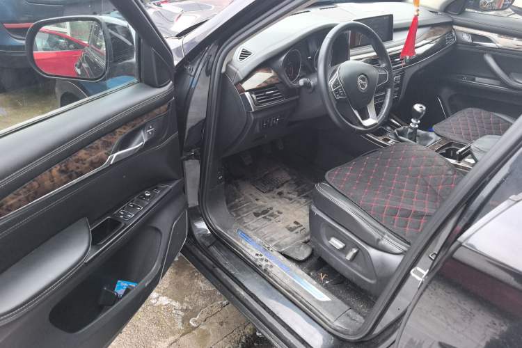 Used Hanteng X7 2016 1.5T Manual Luxury Edition Interior 2
