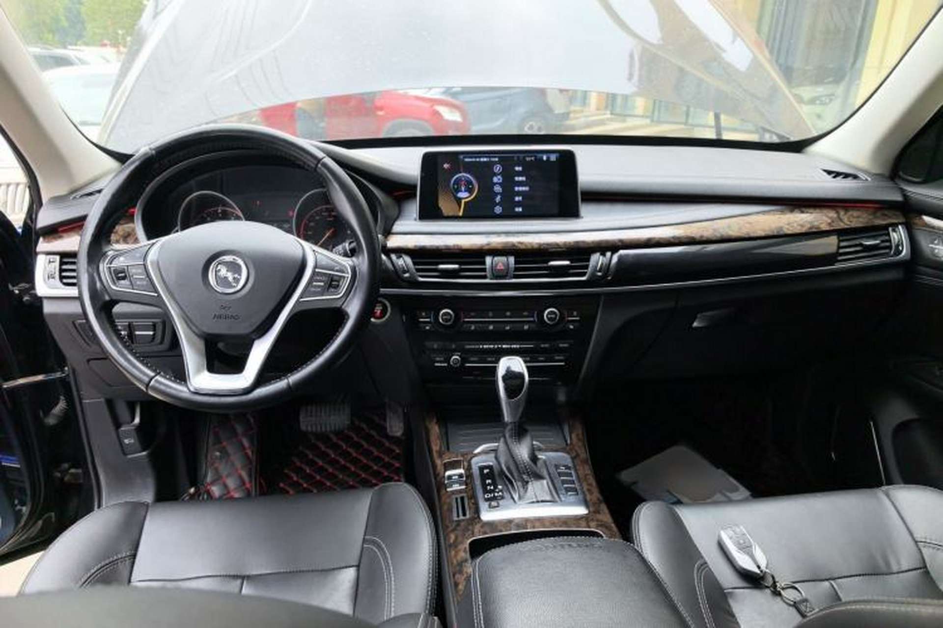 Used Hanteng X7 2016 2.0T DCT Luxury Edition Interior 2