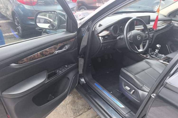 Used Hanteng X7 2016 1.5T Manual Luxury Edition Interior 3